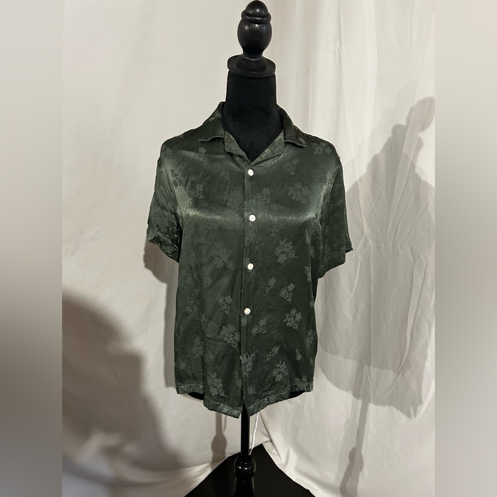 Jade green satin button up small cactus man small short sleeve